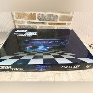 Vintage Star Trek The Next Generation Chess Set (1999 Complete Set), Preowned
